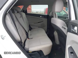2020 Hyundai Tucson SE with VIN KM8J2CA41LU213551, listed as a IAAI auction lot 41393918 with 68,142 mi miles. Bid and sale history available at carsss.com. Image 8.