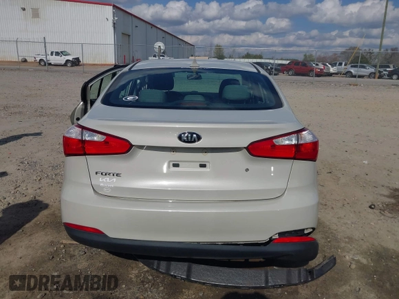 2015 Kia Forte LX with VIN KNAFK4A68F5364092, listed as a IAAI auction lot 41812358 with 100,682 mi miles. Bid and sale history available at carsss.com. Image 17.