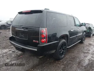 2014 GMC Yukon XL Denali with VIN 1GKS2MEF2ER219511, listed as a IAAI auction lot 41101470 with 187,326 mi miles. Bid and sale history available at carsss.com. Image 4.