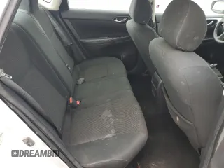 2019 Nissan Sentra SV z VIN 3N1AB7AP7KY443809, wystawiony jako Copart lot #56751885 z przebiegiem 104 974 mil mil oraz Szkoda całkowita • Salvage title. Historia ofert i sprzedaży dostępna na DreamBid. Obrazek 10.