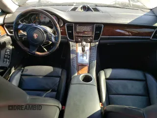 2011 Porsche Panamera S с VIN WP0AB2A76BL062767, выставлен на аукционе Copart как лот 83743974 с пробегом 92 083 миль миль и Списание • Salvage title. История ставок и продаж доступна на DreamBid. Изображение 8.