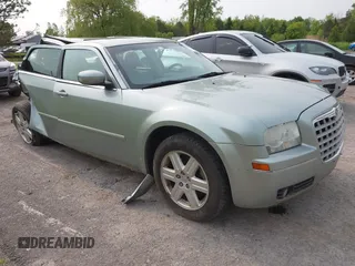 2006 Chrysler 300 Touring z VIN 2C3KK53G06H242398, wystawiony jako IAAI lot #42404803 z przebiegiem 163 947 mil mil oraz . Historia ofert i sprzedaży dostępna na DreamBid. Obrazek 1.