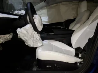 2021 Tesla Model 3 Performance with VIN 5YJ3E1EC2MF985030, listed as a Copart auction lot 44117565 with Not Provided miles and Salvage Title. Bid and sale history available at DreamBid. Image 7.