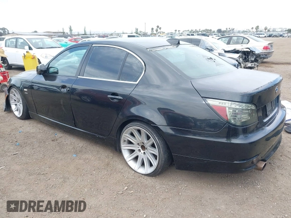 2010 BMW 5 Series 528i xDrive z VIN WBANV1C55AC388294, wystawiony jako IAAI lot #42249284 z przebiegiem Nie podano mil oraz . Historia ofert i sprzedaży dostępna na DreamBid. Obrazek 3.
