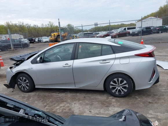 2021 Toyota Prius LE с VIN JTDKAMFP0M3194485, выставлен на аукционе IAAI как лот 42019500 с пробегом 42 191 миль миль и . История ставок и продаж доступна на DreamBid. Изображение 14.