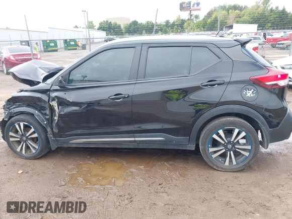 2019 Nissan Kicks SV z VIN 3N1CP5CU1KL526103, wystawiony jako IAAI lot #40405698 z przebiegiem 76 009 mil mil oraz . Historia ofert i sprzedaży dostępna na DreamBid. Obrazek 15.