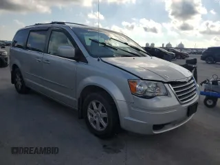 2010 Chrysler Town & Country Touring with VIN 2A4RR5DXXAR137658, listed as a Copart auction lot 72443994 with 101,934 mi miles and Salvage Title. Bid and sale history available at DreamBid. Image 4.