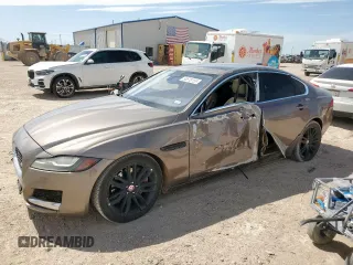 2016 Jaguar XF 35t Prestige z VIN SAJBE4BV2GCY08807, wystawiony jako Copart lot #56576155 z przebiegiem 94 048 mil mil oraz Szkoda całkowita • Salvage title. Historia ofert i sprzedaży dostępna na DreamBid. Obrazek 1.