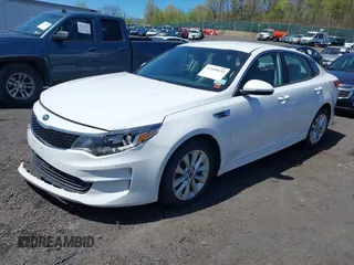 2018 Kia Optima LX with VIN 5XXGT4L31JG261091, listed as a IAAI auction lot 42168652 with 68,070 mi miles. Bid and sale history available at carsss.com. Image 17.
