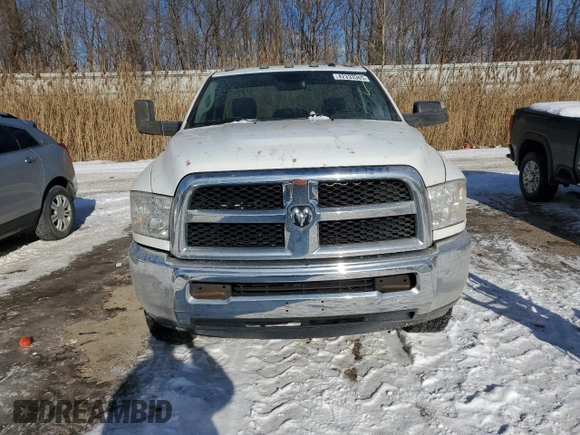 2018 Ram 2500 Tradesman with VIN 3C6MR5AJ3JG364025, listed as a Copart auction lot 42333365 with 48,052 mi miles and Salvage Title. Bid and sale history available at carsss.com. Image 5.