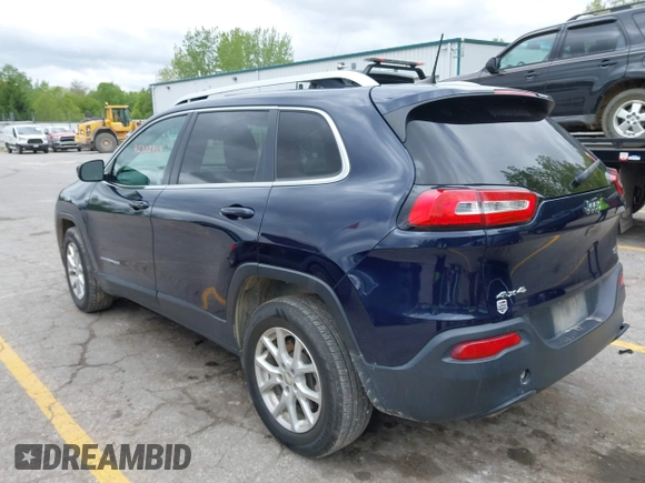 2016 Jeep Cherokee Latitude z VIN 1C4PJMCB2GW145287, wystawiony jako IAAI lot #42302969 z przebiegiem 124 974 mil mil oraz . Historia ofert i sprzedaży dostępna na DreamBid. Obrazek 3.