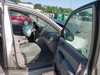 2008 Toyota Sienna CE с VIN 5TDZK23C88S138560, выставлен на аукционе IAAI как лот 42070920 с пробегом Не указан миль и . История ставок и продаж доступна на DreamBid. Изображение 5.