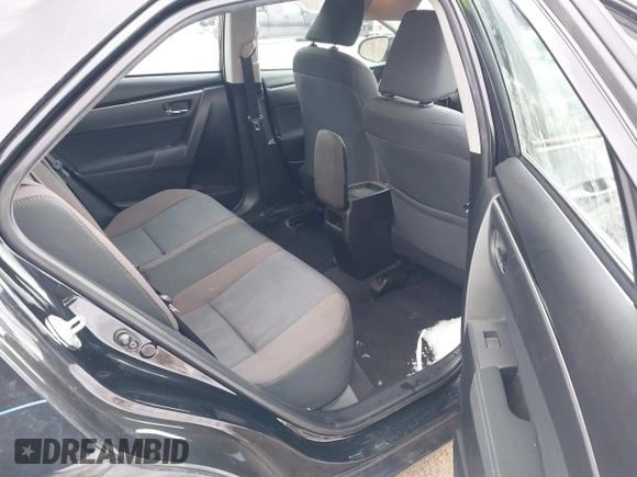 2018 Toyota Corolla L z VIN 5YFBURHE0JP801312, wystawiony jako IAAI lot #41235233 z przebiegiem 92 340 mil mil oraz . Historia ofert i sprzedaży dostępna na DreamBid. Obrazek 8.