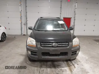 2008 Kia Sportage LX with VIN KNDJE723387535641, listed as a IAAI auction lot 41348580 with 184,430 mi miles. Bid and sale history available at carsss.com. Image 12.