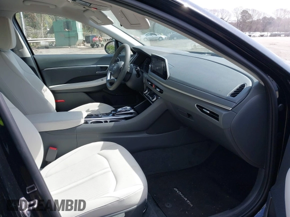 2023 Hyundai Sonata SEL with VIN KMHL64JA3PA294102, listed as a IAAI auction lot 41844821 with 17,031 mi miles and . Bid and sale history available at DreamBid. Image 5.