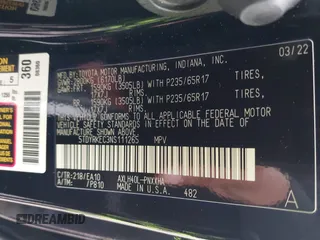 2022 Toyota Sienna XLE with VIN 5TDYRKEC3NS111265, listed as a IAAI auction lot 42041080 with 114,667 mi miles and . Bid and sale history available at DreamBid. Image 9.