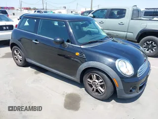 2013 MINI Cooper Hardtop with VIN WMWSU3C51DT691451, listed as a IAAI auction lot 42087943 with 132,570 mi miles. Bid and sale history available at carsss.com. Image 1.
