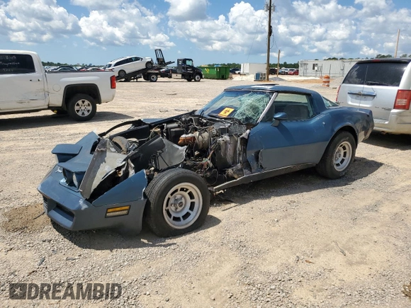 1980 Chevrolet Corvette z VIN 1Z878AS407077, wystawiony jako Copart lot #55312454 z przebiegiem Nie podano mil oraz Szkoda całkowita • Salvage title. Historia ofert i sprzedaży dostępna na DreamBid. Obrazek 1.