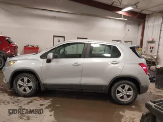 2019 Chevrolet Trax LS with VIN 3GNCJKSB7KL273602, listed as a IAAI auction lot 41391193 with 50,280 mi miles. Bid and sale history available at carsss.com. Image 14.