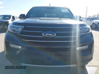 2020 Ford Explorer XLT with VIN 1FMSK8DH2LGA48771, listed as a IAAI auction lot 41663751 with 106,280 mi miles. Bid and sale history available at carsss.com. Image 6.