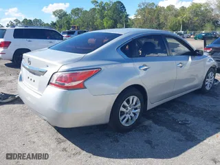 2015 Nissan Altima 2.5 with VIN 1N4AL3AP1FN392092, listed as a IAAI auction lot 41666884 with 88,888 mi miles. Bid and sale history available at carsss.com. Image 4.