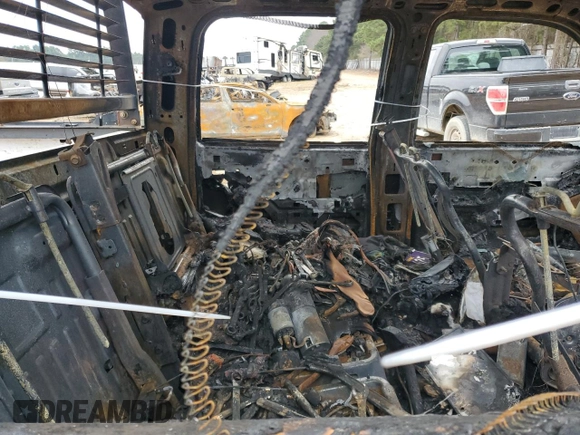 2007 GMC Sierra 1500 with VIN 1GTJC33D87F117408, listed as a Copart auction lot 87480564 with Not Provided miles and Salvage Title. Bid and sale history available at DreamBid. Image 10.
