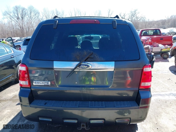 2008 Ford Escape Limited with VIN 1FMCU04188KB04056, listed as a IAAI auction lot 41679571 with 240,625 mi miles. Bid and sale history available at carsss.com. Image 17.