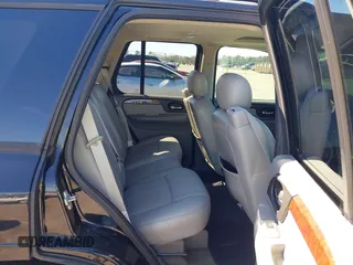 2008 GMC Envoy Denali with VIN 1GKET63M082175769, listed as a IAAI auction lot 41604135 with 136,013 mi miles. Bid and sale history available at carsss.com. Image 8.