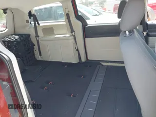 2008 Dodge Grand Caravan SE with VIN 2D8HN44HX8R669889, listed as a IAAI auction lot 42061298 with 236,640 mi miles and . Bid and sale history available at DreamBid. Image 8.