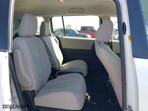 2012 Mazda Mazda5 Touring with VIN JM1CW2CL7C0140452, listed as a IAAI auction lot 41970209 with 92,069 mi miles. Bid and sale history available at carsss.com. Image 8.