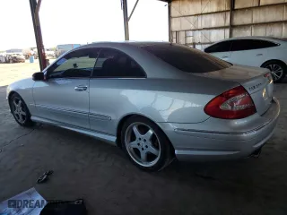 2004 Mercedes-Benz CLK-Class 5.0L with VIN WDBTJ75J04F084228, listed as a Copart auction lot 76501934 with 133,040 mi miles and Clean Title. Bid and sale history available at carsss.com. Image 2.