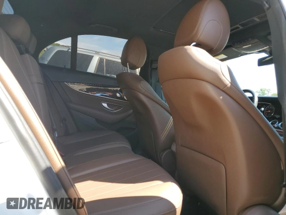 2017 Mercedes-Benz E 300 Luxury с VIN WDDZF4KB0HA039355, выставлен на аукционе Copart как лот 65951505 с пробегом Не указан миль и Списание • Salvage title. История ставок и продаж доступна на DreamBid. Изображение 10.