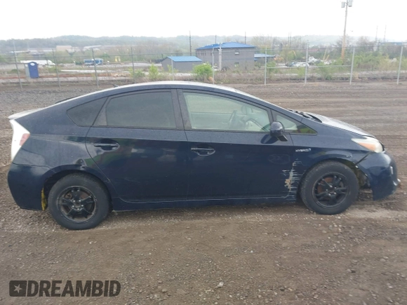 2013 Toyota Prius One with VIN JTDKN3DU5D1633618, listed as a IAAI auction lot 42125827 with 300,000 mi miles. Bid and sale history available at carsss.com. Image 14.