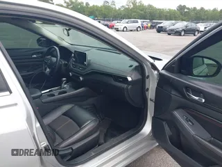 2020 Nissan Altima SR z VIN 1N4BL4CVXLC130195, wystawiony jako IAAI lot #42504838 z przebiegiem 104 389 mil mil oraz . Historia ofert i sprzedaży dostępna na DreamBid. Obrazek 5.