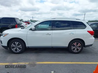 2017 Nissan Pathfinder S with VIN 5N1DR2MNXHC688880, listed as a IAAI auction lot 42362783 with 149,514 mi miles and . Bid and sale history available at DreamBid. Image 14.