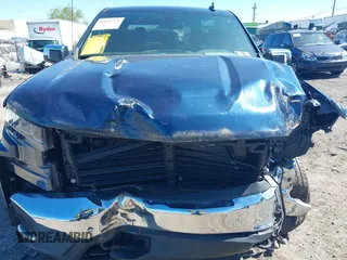2020 Chevrolet Silverado 1500 LT z VIN 1GCUYDED0LZ330282, wystawiony jako IAAI lot #42091221 z przebiegiem 40 320 mil mil oraz . Historia ofert i sprzedaży dostępna na DreamBid. Obrazek 12.