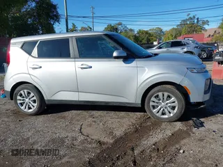 2020 Kia Soul LX with VIN KNDJ23AU3L7728442, listed as a IAAI auction lot 40602922 with 65,034 mi miles. Bid and sale history available at carsss.com. Image 14.