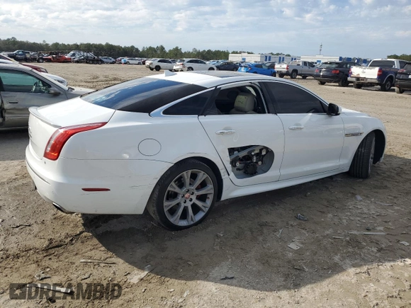 2015 Jaguar XJ with VIN SAJWA1CZ9F8V88418, listed as a Copart auction lot 45547965 with 82,423 mi miles and Salvage Title. Bid and sale history available at carsss.com. Image 3.
