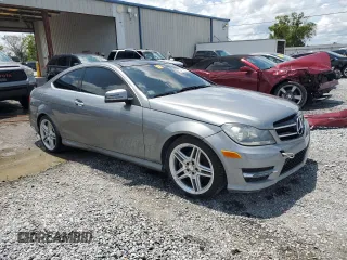2013 Mercedes-Benz C 250 z VIN WDDGJ4HBXDG089068, wystawiony jako Copart lot #59418245 z przebiegiem 87 912 mil mil oraz Szkoda całkowita • Salvage title. Historia ofert i sprzedaży dostępna na DreamBid. Obrazek 4.