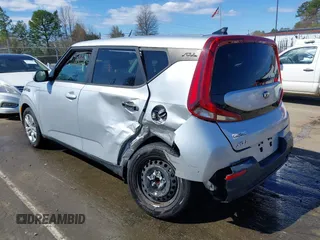 2020 Kia Soul S with VIN KNDJ23AU2L7004287, listed as a IAAI auction lot 41812245 with 125,712 mi miles. Bid and sale history available at carsss.com. Image 3.