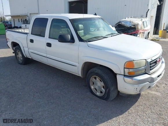 2006 GMC Sierra 1500 SLT with VIN 2GTEK13Z461260138, listed as a IAAI auction lot 41905141 with 382,152 mi miles. Bid and sale history available at carsss.com. Image 1.