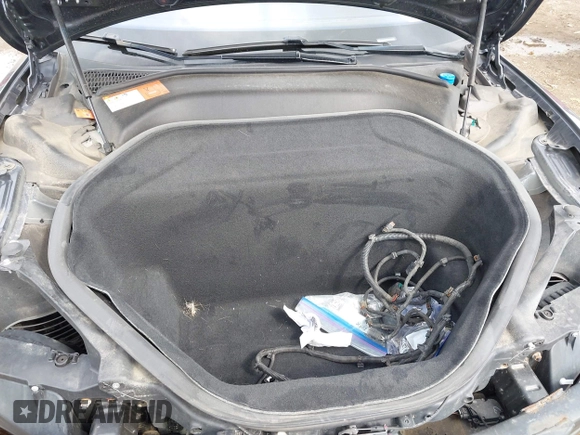 2015 Tesla Model S 85D with VIN 5YJSA1E21FF116775, listed as a IAAI auction lot 41876772 with 128,805 mi miles. Bid and sale history available at carsss.com. Image 10.
