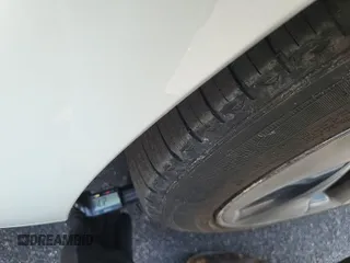 2020 Tesla Model 3 Long Range z VIN 5YJ3E1EB3LF646315, wystawiony jako IAAI lot #42398524 z przebiegiem 51 652 mil mil oraz . Historia ofert i sprzedaży dostępna na DreamBid. Obrazek 3.