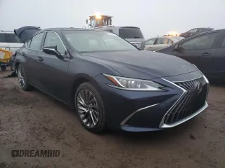 2024 Lexus ES 300h Luxury with VIN 58AEA1C11RU039414, listed as a Copart auction lot 86206254 with 5,009 mi miles and Salvage title. Bid and sale history available at DreamBid. Image 4.