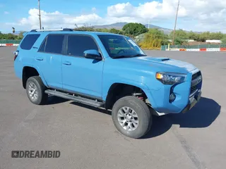 2018 Toyota 4Runner SR5 with VIN JTEBU5JR4J5587343, listed as a IAAI auction lot 41323145 with 51,136 mi miles. Bid and sale history available at carsss.com. Image 1.
