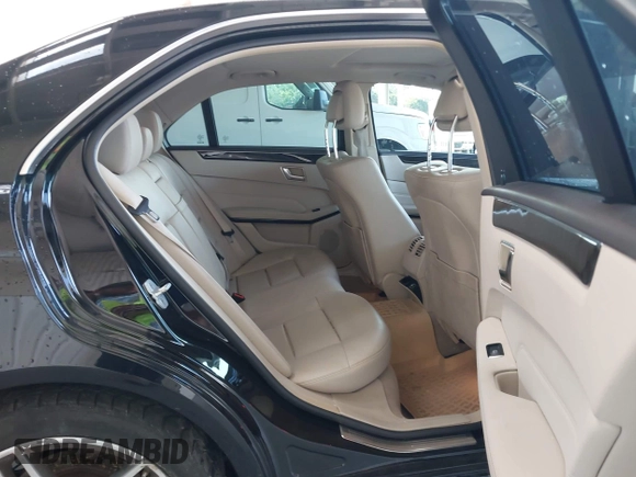 2016 Mercedes-Benz E 350 Luxury with VIN WDDHF8JBXGB225644, listed as a IAAI auction lot 42233644 with 189,908 mi miles and . Bid and sale history available at DreamBid. Image 8.
