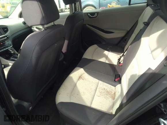 2018 Hyundai Ioniq SEL z VIN KMHC75LC9JU087317, wystawiony jako IAAI lot #32875658 z przebiegiem 85 623 mil mil oraz . Historia ofert i sprzedaży dostępna na DreamBid. Obrazek 8.