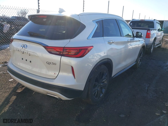 2020 Infiniti QX50 ESSENTIAL with VIN 3PCAJ5M13LF109950, listed as a IAAI auction lot 41348348 with 63,091 mi miles. Bid and sale history available at carsss.com. Image 4.