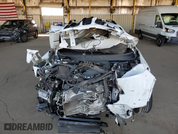 2017 Jeep Cherokee Altitude with VIN 1C4PJLAB3HW661754, listed as a Copart auction lot 64580105 with 62,427 mi miles and Salvage title. Bid and sale history available at DreamBid. Image 5.