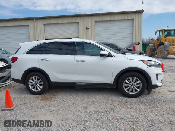 2020 Kia Sorento S z VIN 5XYPG4A52LG622321, wystawiony jako IAAI lot #41790301 z przebiegiem 155 766 mil mil oraz . Historia ofert i sprzedaży dostępna na DreamBid. Obrazek 13.